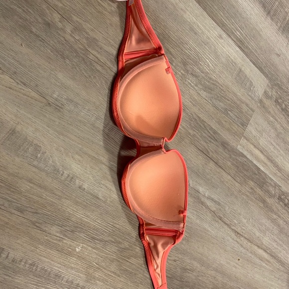 3/$25!!! 32D Victoria secret swim - Picture 2 of 3
